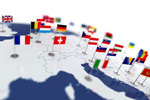Europakarte mit Länderflaggen